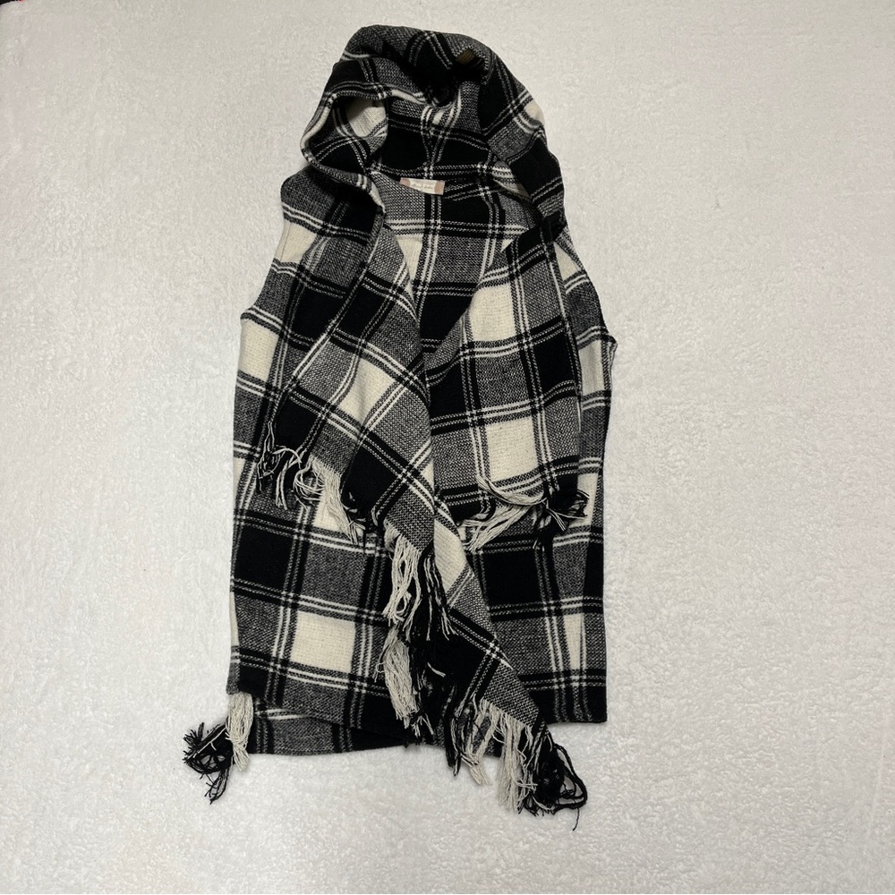 Altar'd State Black Cream Plaid Waterfall Hooded Vest Fringe Small - Picture 2 of 9